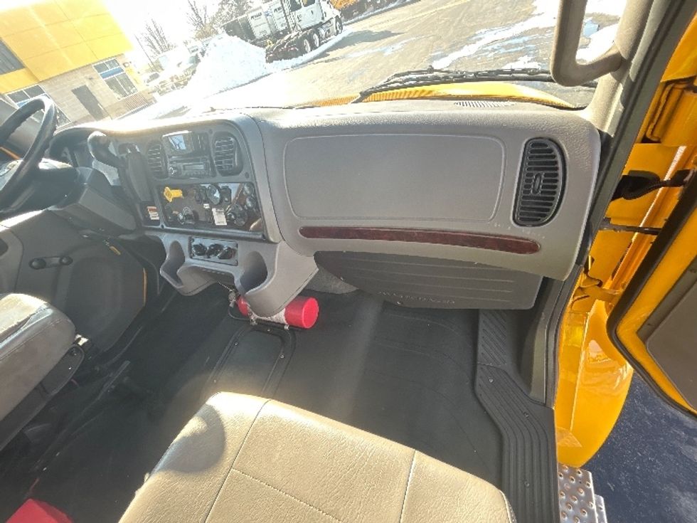 Medium Duty Box Truck-Light and Medium Duty Trucks-Freightliner-2022-M2-Springfield-MO-124,598\n\t\tmiles-$ 67,750 - Image 21