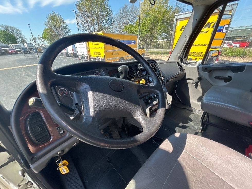 Medium Duty Box Truck-Light and Medium Duty Trucks-Freightliner-2022-M2-Springfield-MO-196,848\n\t\tmiles-$ 52,000 - Image 17