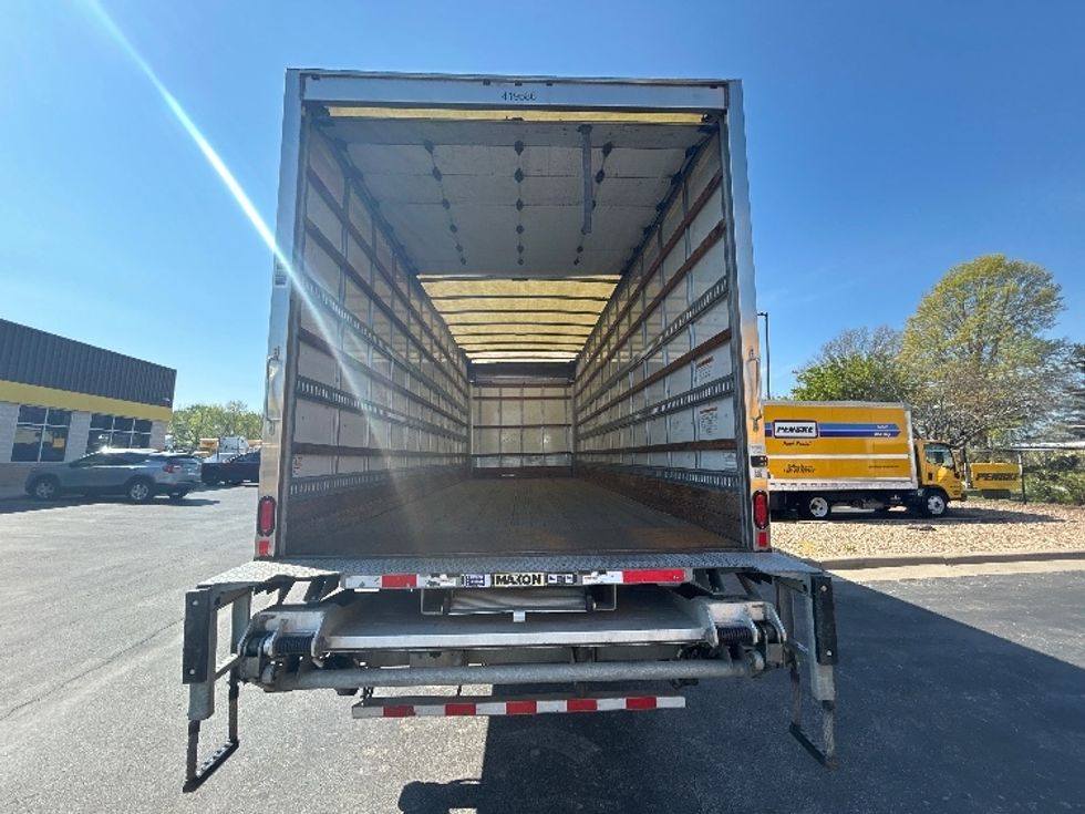 Medium Duty Box Truck-Light and Medium Duty Trucks-Freightliner-2022-M2-Springfield-MO-196,848\n\t\tmiles-$ 52,000 - Image 8
