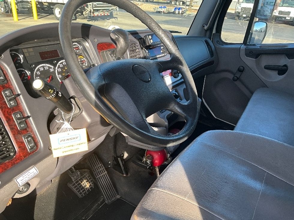 Medium Duty Box Truck-Light and Medium Duty Trucks-Freightliner-2022-M2-Springfield-MO-76,117\n\t\tmiles-$ 82,000 - Image 17