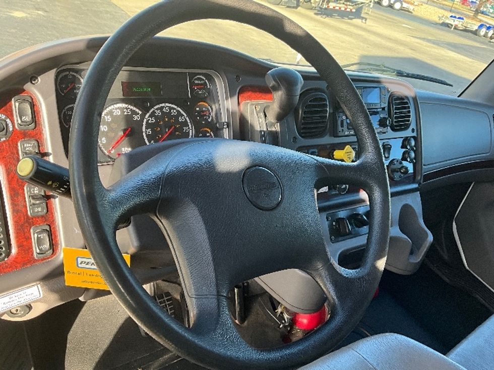 Medium Duty Box Truck-Light and Medium Duty Trucks-Freightliner-2022-M2-Springfield-MO-76,117\n\t\tmiles-$ 82,000 - Image 18