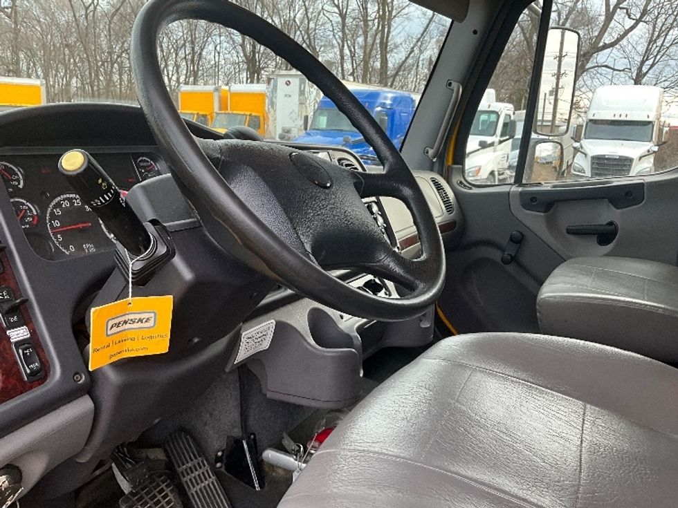 Medium Duty Box Truck-Light and Medium Duty Trucks-Freightliner-2022-M2-Springfield-MO-99,973\n\t\tmiles-$ 77,250 - Image 17