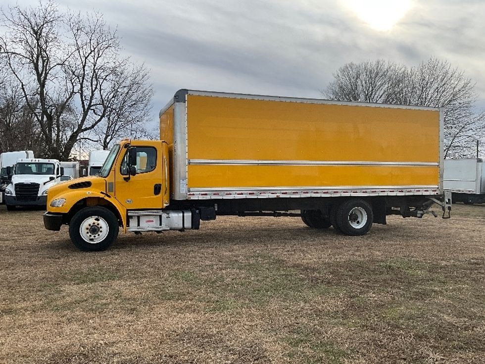 Medium Duty Box Truck-Light and Medium Duty Trucks-Freightliner-2022-M2-Springfield-MO-99,973\n\t\tmiles-$ 77,250 - Image 4