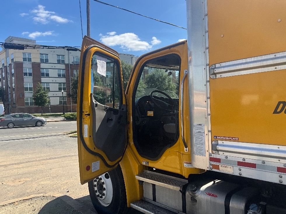 Medium Duty Box Truck-Light and Medium Duty Trucks-Freightliner-2022-M2-Sterling-VA-210,089\n\t\tmiles-$ 49,250 - Image 16