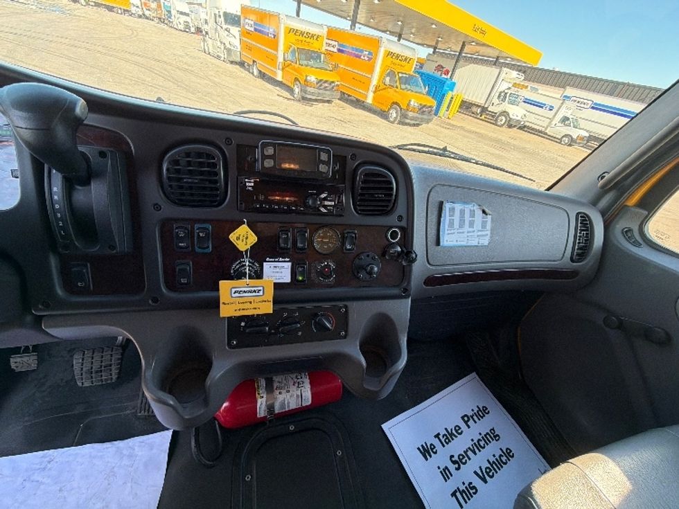 Medium Duty Box Truck-Light and Medium Duty Trucks-Freightliner-2022-M2-Sturtevant-WI-118,352\n\t\tmiles-$ 72,000 - Image 18