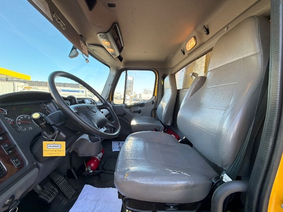 Medium Duty Box Truck-Light and Medium Duty Trucks-Freightliner-2022-M2-Sturtevant-WI-118,352\n\t\tmiles-$ 72,000 - Image 19