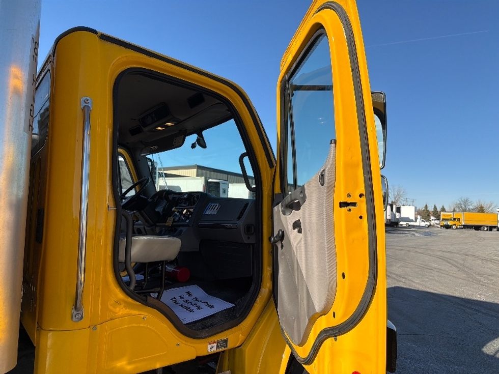 Medium Duty Box Truck-Light and Medium Duty Trucks-Freightliner-2022-M2-Sturtevant-WI-118,352\n\t\tmiles-$ 72,000 - Image 20