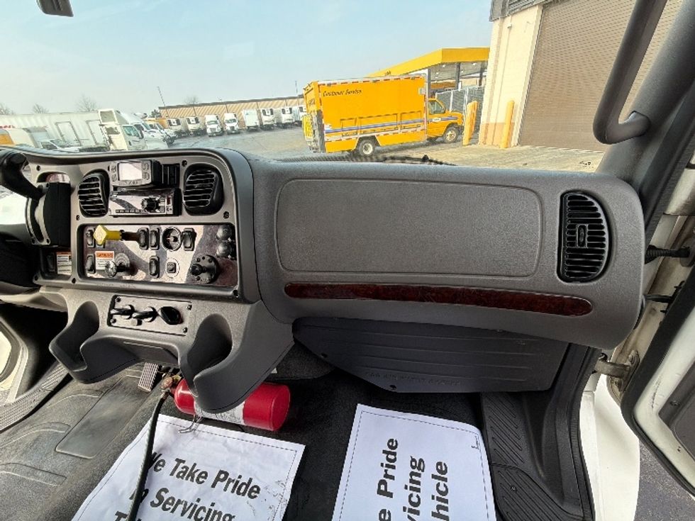 Medium Duty Box Truck-Light and Medium Duty Trucks-Freightliner-2022-M2-Sturtevant-WI-144,441\n\t\tmiles-$ 68,500 - Image 21