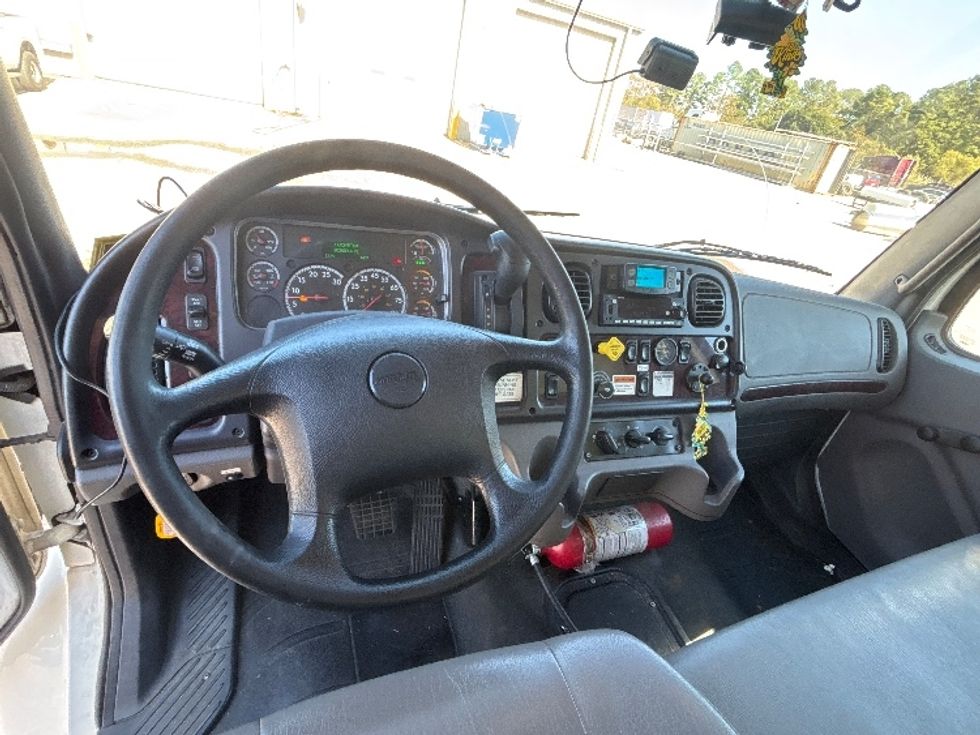 Medium Duty Box Truck-Light and Medium Duty Trucks-Freightliner-2022-M2-Summerville-SC-203,341\n\t\tmiles-$ 59,500 - Image 18