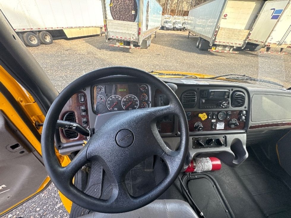 Medium Duty Box Truck-Light and Medium Duty Trucks-Freightliner-2022-M2-Suwanee-GA-133,096\n\t\tmiles-$ 71,500 - Image 18