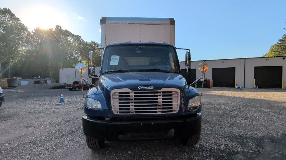 Medium Duty Box Truck-Light and Medium Duty Trucks-Freightliner-2022-M2-Suwanee-GA-293,058\n\t\tmiles-$ 36,250 - Image 2