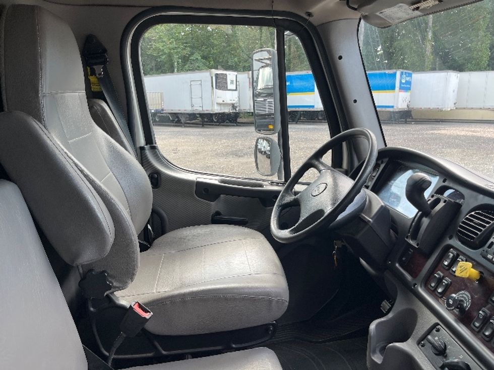 Medium Duty Box Truck-Light and Medium Duty Trucks-Freightliner-2022-M2-Suwanee-GA-328,773\n\t\tmiles-$ 32,250 - Image 21