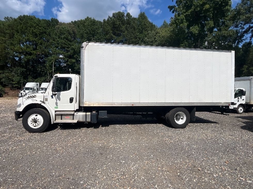 Medium Duty Box Truck-Light and Medium Duty Trucks-Freightliner-2022-M2-Suwanee-GA-328,773\n\t\tmiles-$ 32,250 - Image 4