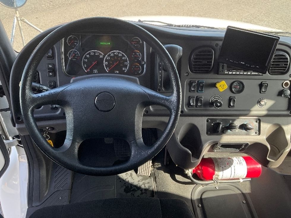 Medium Duty Box Truck-Light and Medium Duty Trucks-Freightliner-2022-M2-Tacoma-WA-156,386\n\t\tmiles-$ 54,750 - Image 18