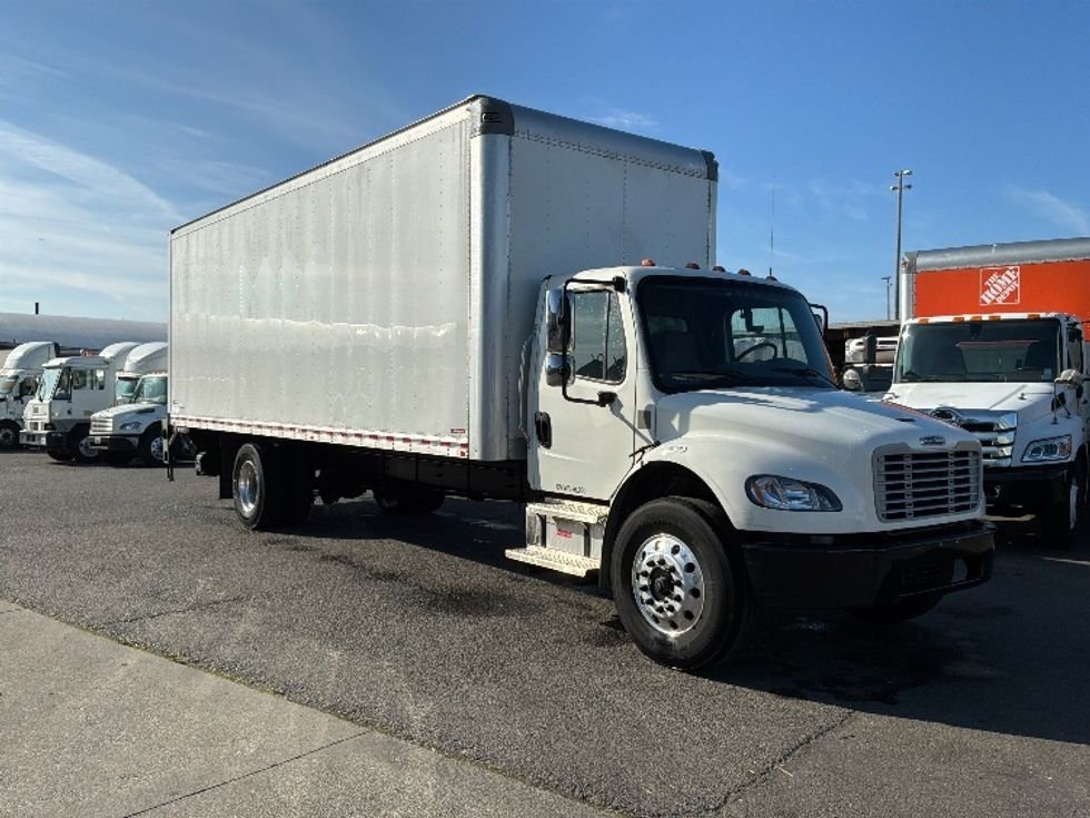 Medium Duty Box Truck-Light and Medium Duty Trucks-Freightliner-2022-M2-Tacoma-WA-161,817\n\t\tmiles-$ 73,000 - Image 1