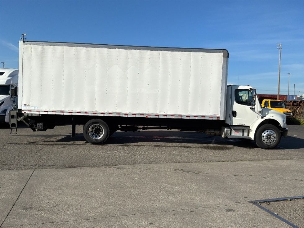 Medium Duty Box Truck-Light and Medium Duty Trucks-Freightliner-2022-M2-Tacoma-WA-161,817\n\t\tmiles-$ 73,000 - Image 15