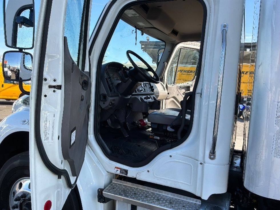 Medium Duty Box Truck-Light and Medium Duty Trucks-Freightliner-2022-M2-Tacoma-WA-161,817\n\t\tmiles-$ 73,000 - Image 20
