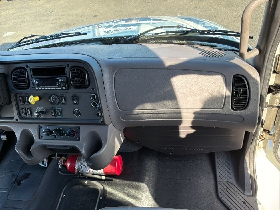 Medium Duty Box Truck-Light and Medium Duty Trucks-Freightliner-2022-M2-Tacoma-WA-161,817\n\t\tmiles-$ 73,000 - Image 21