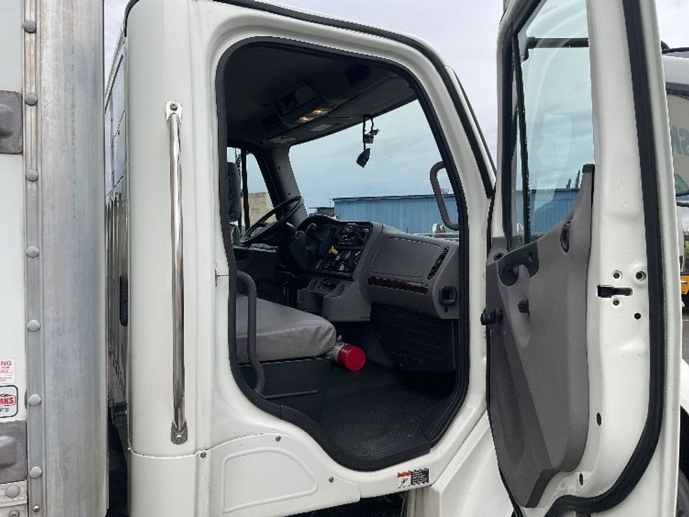 Medium Duty Box Truck-Light and Medium Duty Trucks-Freightliner-2022-M2-Tacoma-WA-66,114\n\t\tmiles-$ 79,500 - Image 20