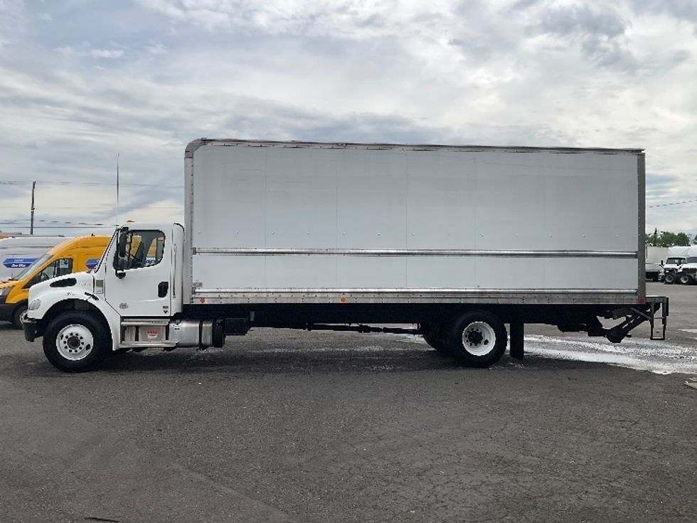 Medium Duty Box Truck-Light and Medium Duty Trucks-Freightliner-2022-M2-Tacoma-WA-66,114\n\t\tmiles-$ 79,500 - Image 4