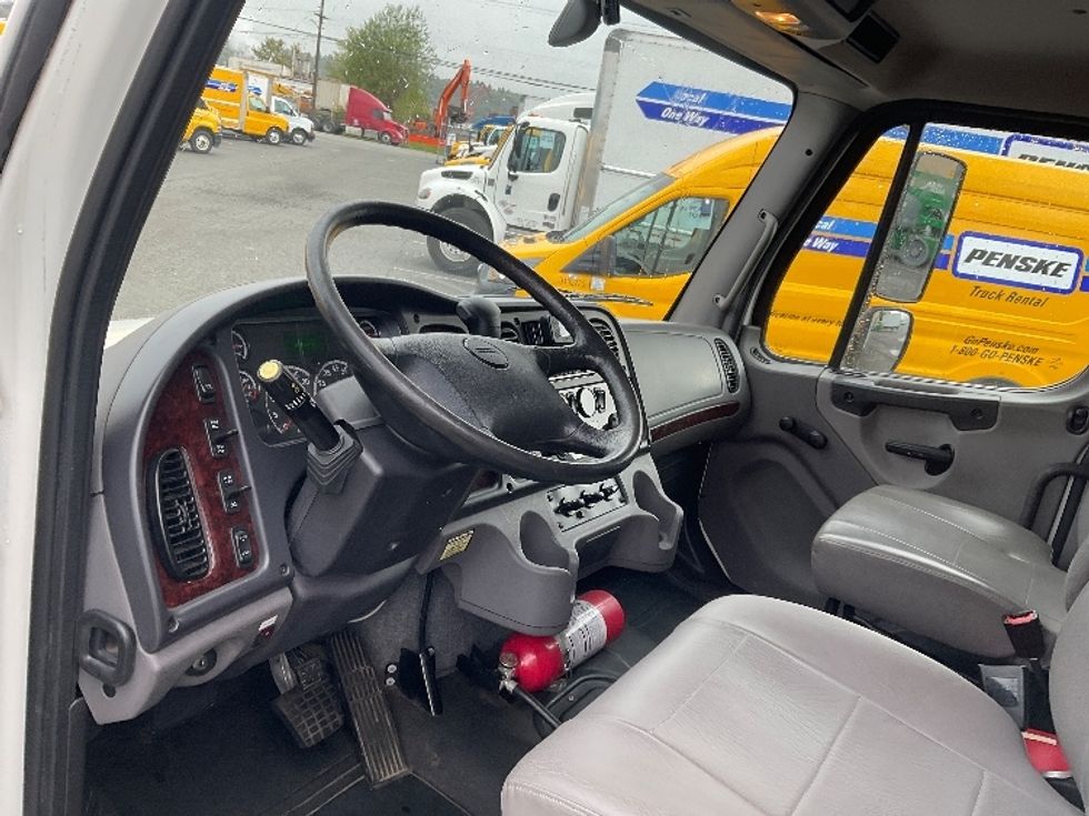 Medium Duty Box Truck-Light and Medium Duty Trucks-Freightliner-2022-M2-Tacoma-WA-96,766\n\t\tmiles-$ 77,750 - Image 18