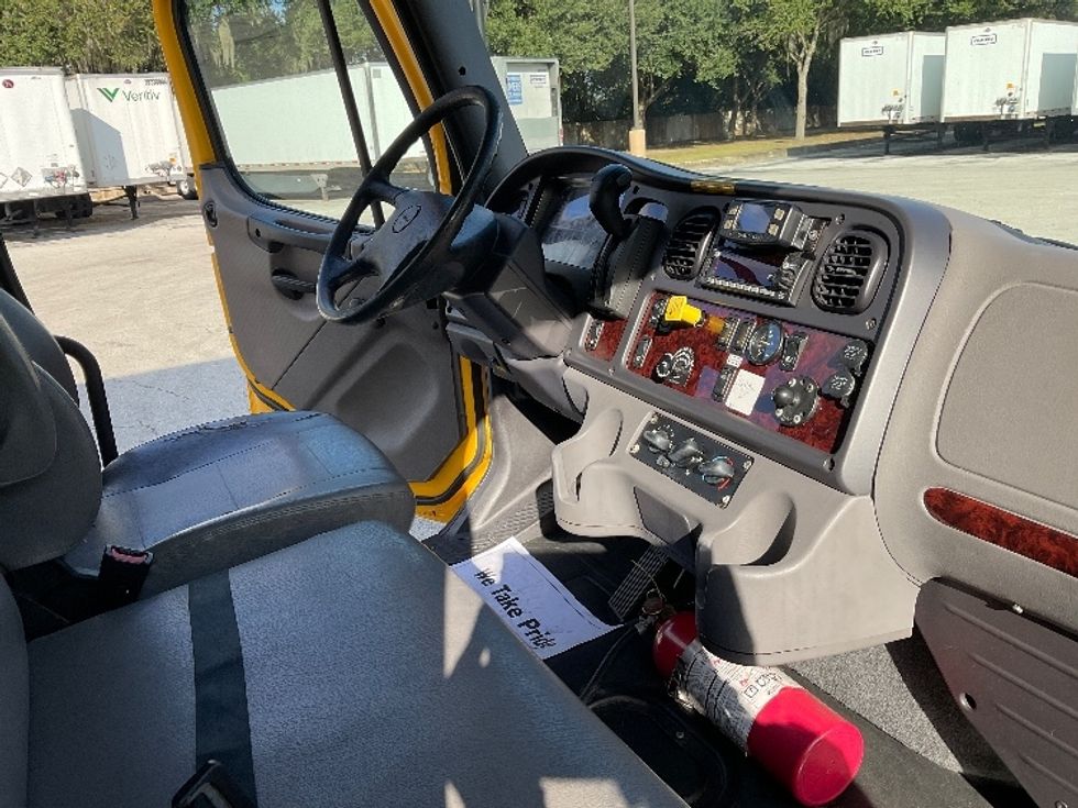 Medium Duty Box Truck-Light and Medium Duty Trucks-Freightliner-2022-M2-Tampa-FL-149,778\n\t\tmiles-$ 68,250 - Image 21