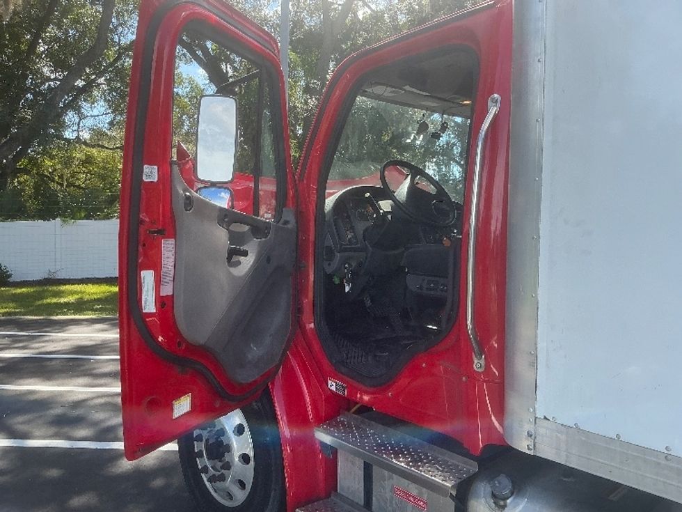 Medium Duty Box Truck-Light and Medium Duty Trucks-Freightliner-2022-M2-Tampa-FL-212,550\n\t\tmiles-$ 58,750 - Image 16