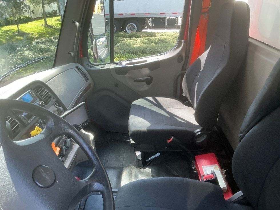 Medium Duty Box Truck-Light and Medium Duty Trucks-Freightliner-2022-M2-Tampa-FL-212,550\n\t\tmiles-$ 58,750 - Image 19