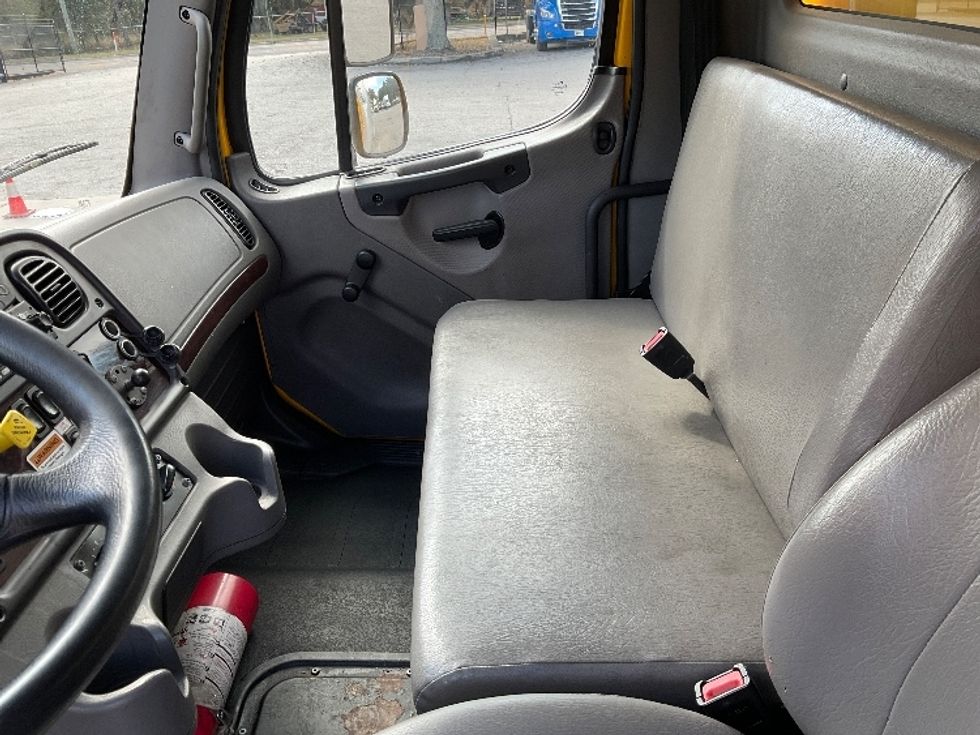 Medium Duty Box Truck-Light and Medium Duty Trucks-Freightliner-2022-M2-Tampa-FL-216,067\n\t\tmiles-$ 50,000 - Image 18