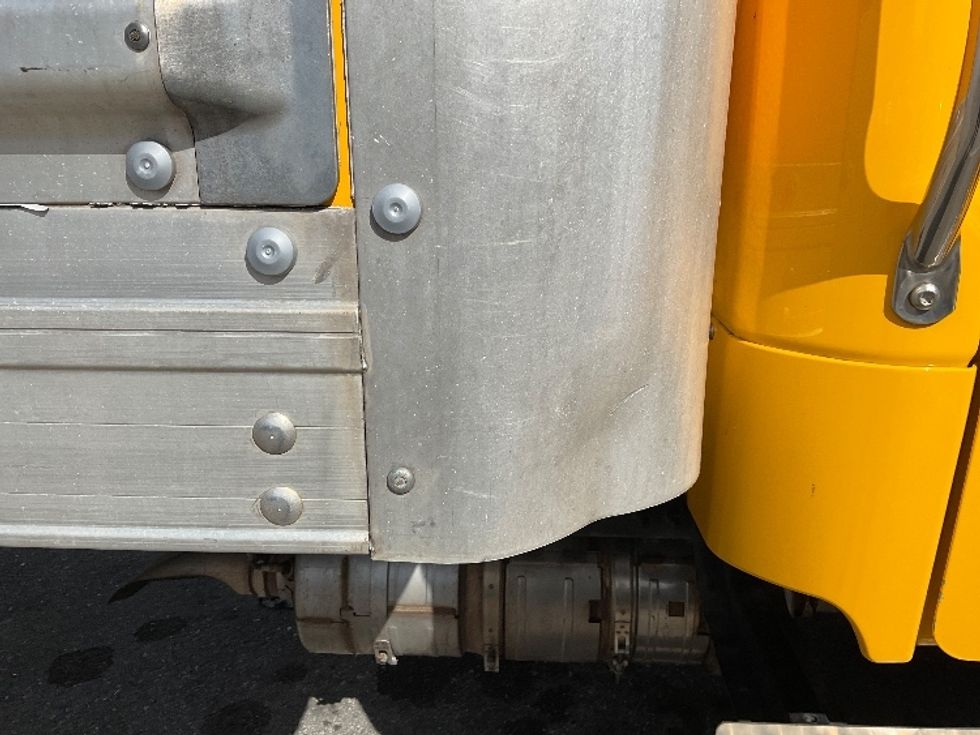 Medium Duty Box Truck-Light and Medium Duty Trucks-Freightliner-2022-M2-Tampa-FL-216,067\n\t\tmiles-$ 50,000 - Image 30