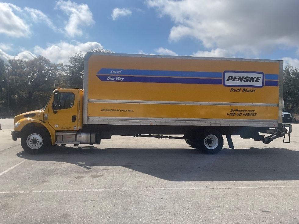 Medium Duty Box Truck-Light and Medium Duty Trucks-Freightliner-2022-M2-Tampa-FL-216,067\n\t\tmiles-$ 50,000 - Image 4