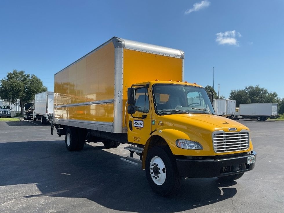 Medium Duty Box Truck-Light and Medium Duty Trucks-Freightliner-2022-M2-Tampa-FL-242,151\n\t\tmiles-$ 38,750 - Image 1