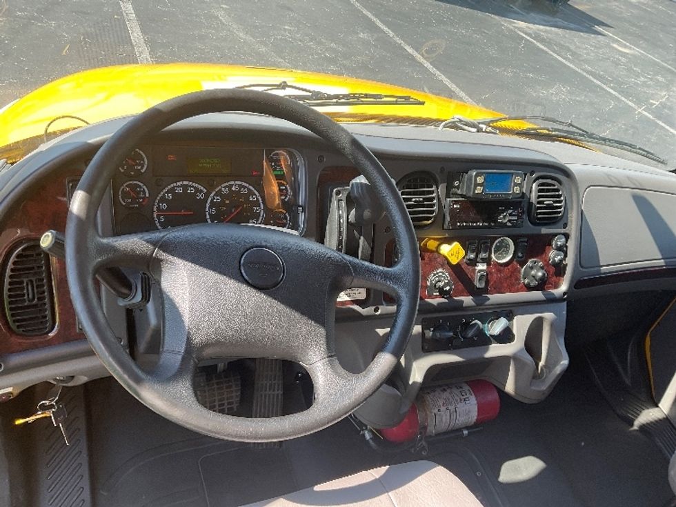 Medium Duty Box Truck-Light and Medium Duty Trucks-Freightliner-2022-M2-Tampa-FL-242,151\n\t\tmiles-$ 38,750 - Image 18