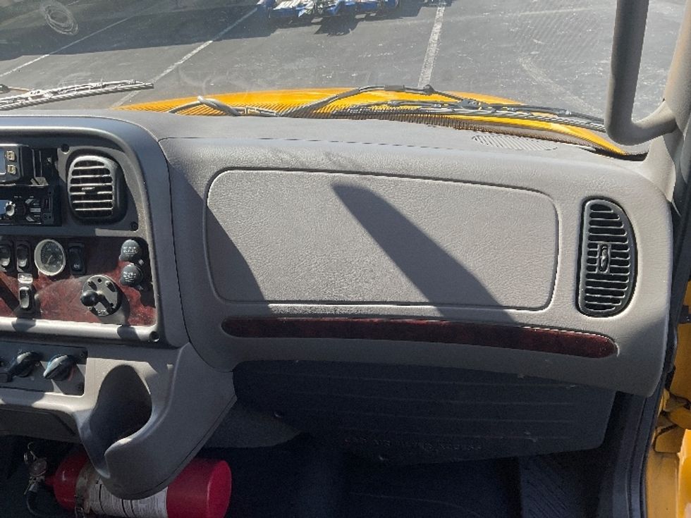 Medium Duty Box Truck-Light and Medium Duty Trucks-Freightliner-2022-M2-Tampa-FL-242,151\n\t\tmiles-$ 38,750 - Image 21