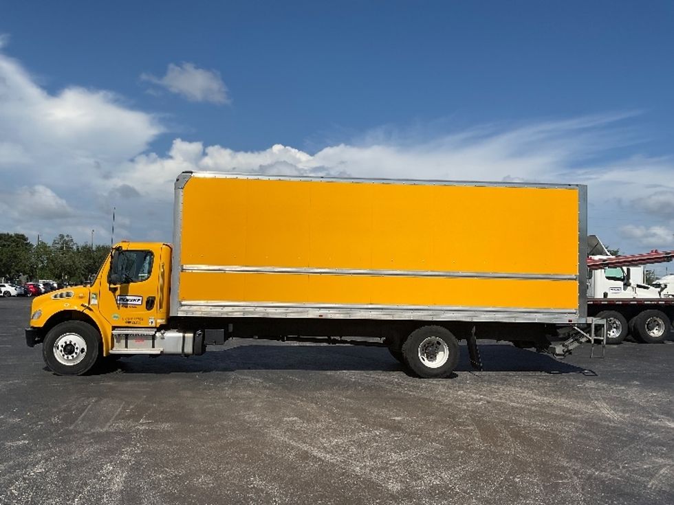 Medium Duty Box Truck-Light and Medium Duty Trucks-Freightliner-2022-M2-Tampa-FL-242,151\n\t\tmiles-$ 38,750 - Image 4