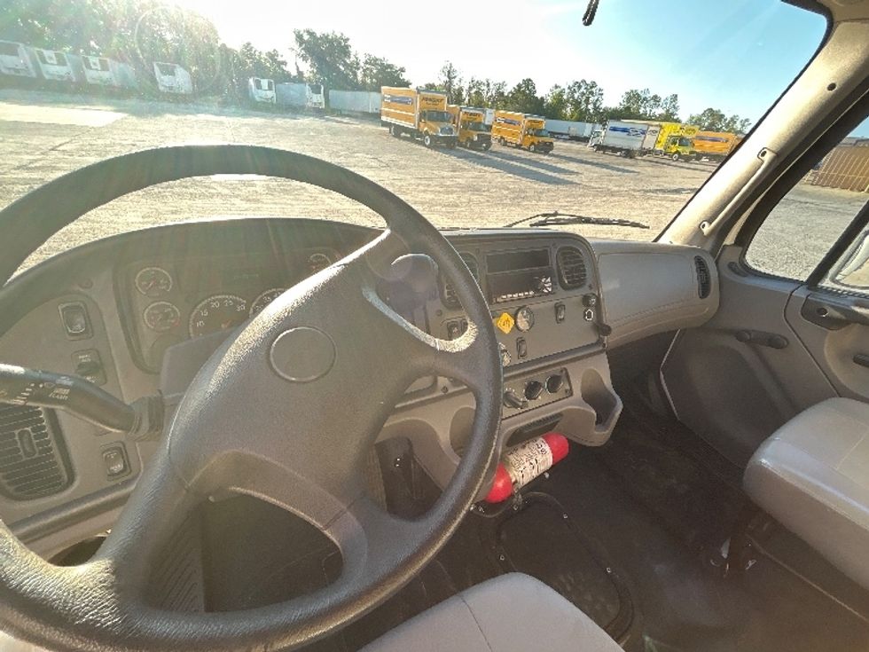 Medium Duty Box Truck-Light and Medium Duty Trucks-Freightliner-2022-M2-Tampa-FL-279,477\n\t\tmiles-$ 38,000 - Image 17