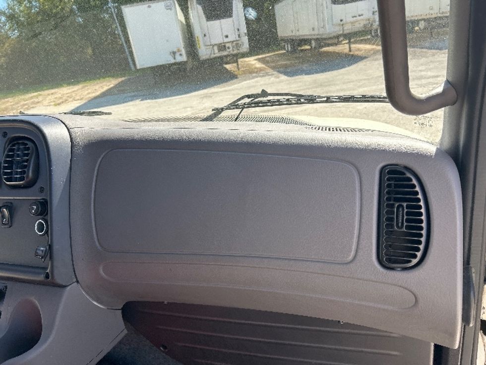 Medium Duty Box Truck-Light and Medium Duty Trucks-Freightliner-2022-M2-Tampa-FL-279,477\n\t\tmiles-$ 38,000 - Image 21