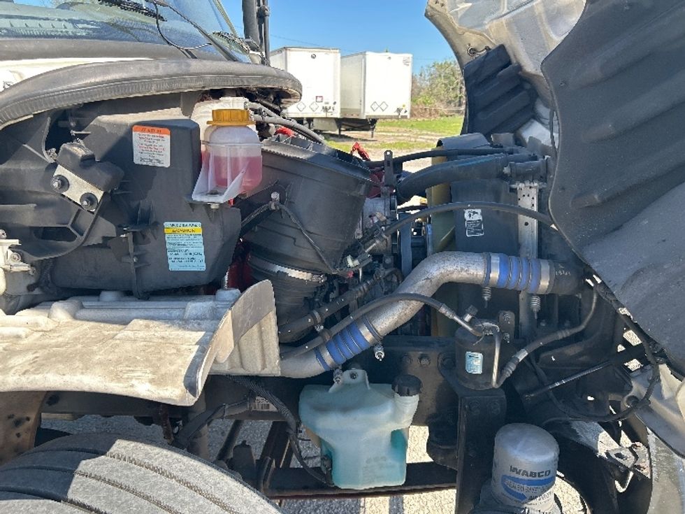 Medium Duty Box Truck-Light and Medium Duty Trucks-Freightliner-2022-M2-Tampa-FL-279,477\n\t\tmiles-$ 38,000 - Image 22