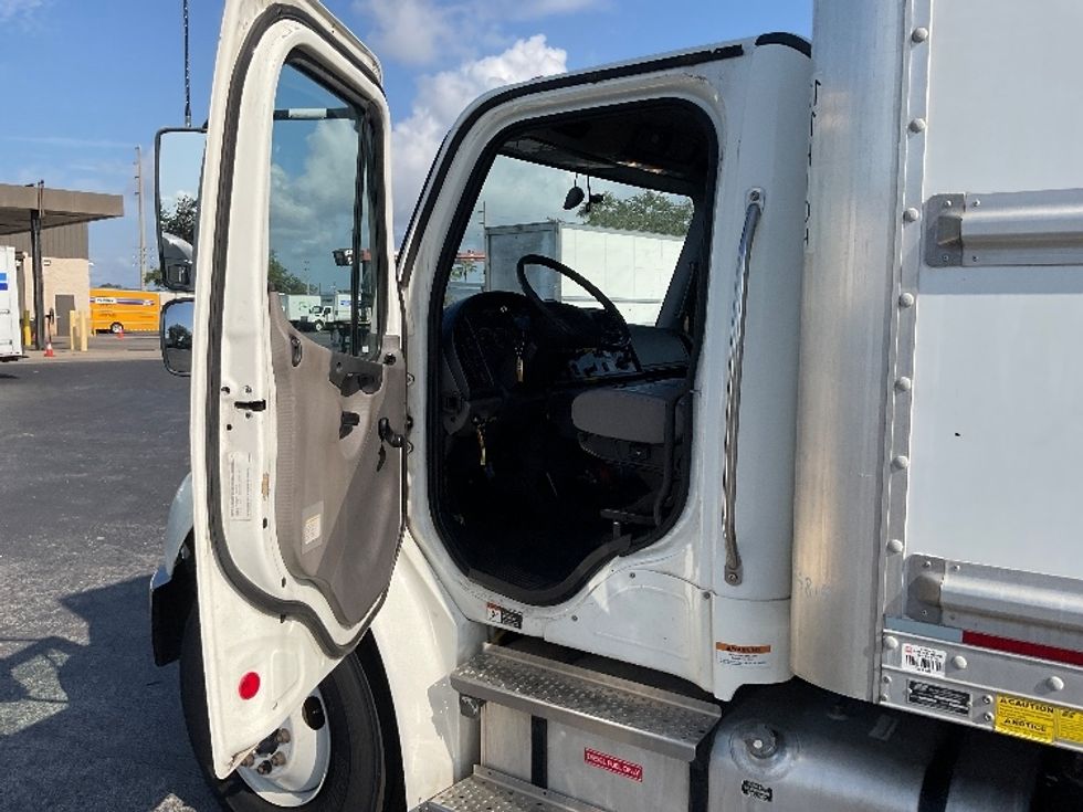Medium Duty Box Truck-Light and Medium Duty Trucks-Freightliner-2022-M2-Tampa-FL-324,880\n\t\tmiles-$ 40,000 - Image 15