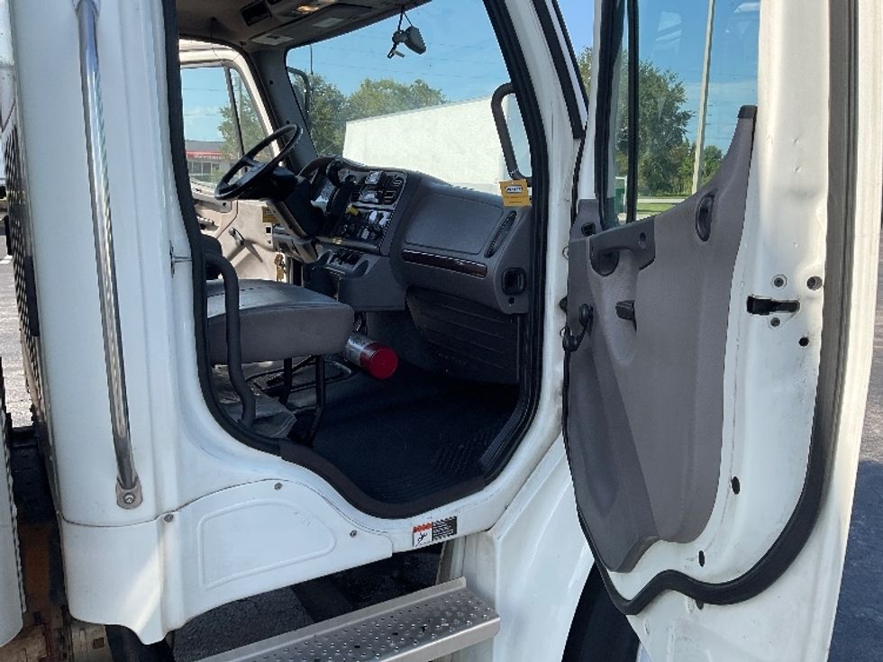 Medium Duty Box Truck-Light and Medium Duty Trucks-Freightliner-2022-M2-Tampa-FL-324,880\n\t\tmiles-$ 40,000 - Image 19