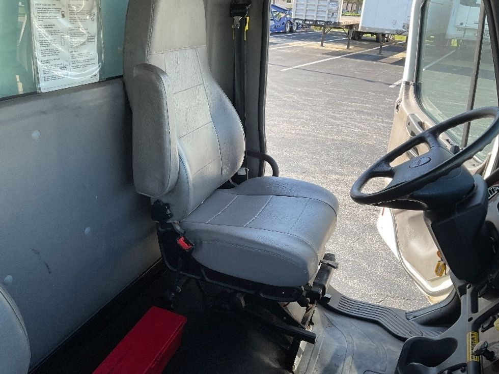 Medium Duty Box Truck-Light and Medium Duty Trucks-Freightliner-2022-M2-Tampa-FL-324,880\n\t\tmiles-$ 40,000 - Image 21