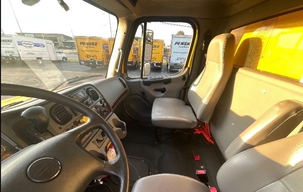 Medium Duty Box Truck-Light and Medium Duty Trucks-Freightliner-2022-M2-Tempe-AZ-240,395\n\t\tmiles-$ 49,750 - Image 19