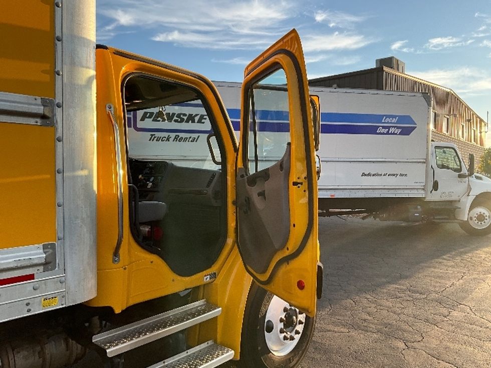 Medium Duty Box Truck-Light and Medium Duty Trucks-Freightliner-2022-M2-Tempe-AZ-240,395\n\t\tmiles-$ 49,750 - Image 20