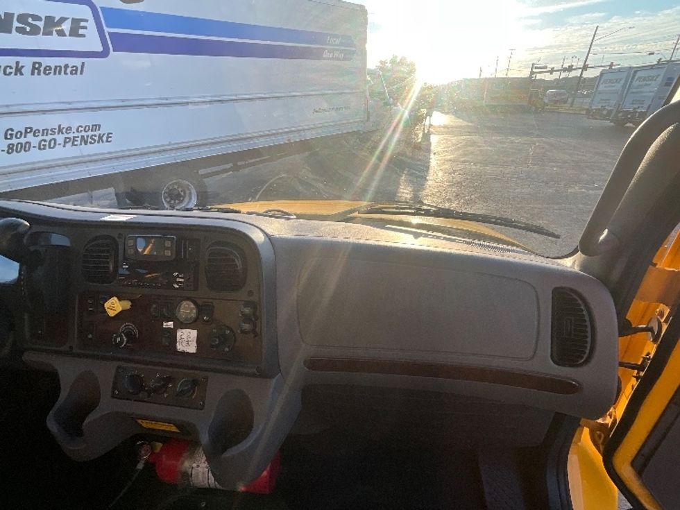 Medium Duty Box Truck-Light and Medium Duty Trucks-Freightliner-2022-M2-Tempe-AZ-240,395\n\t\tmiles-$ 49,750 - Image 21