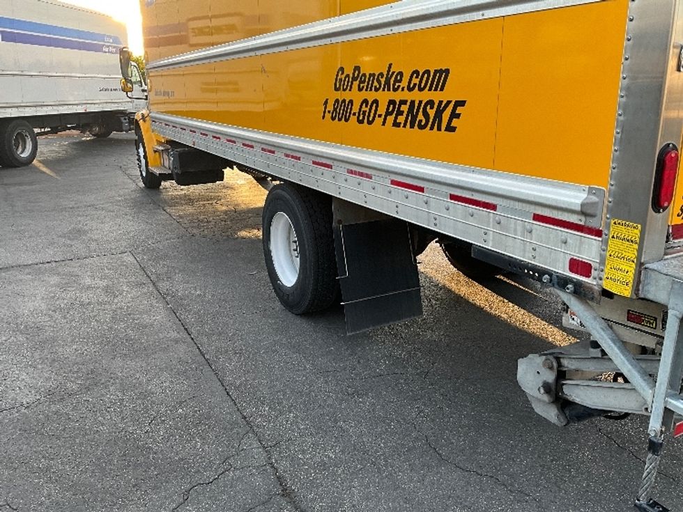 Medium Duty Box Truck-Light and Medium Duty Trucks-Freightliner-2022-M2-Tempe-AZ-240,395\n\t\tmiles-$ 49,750 - Image 25