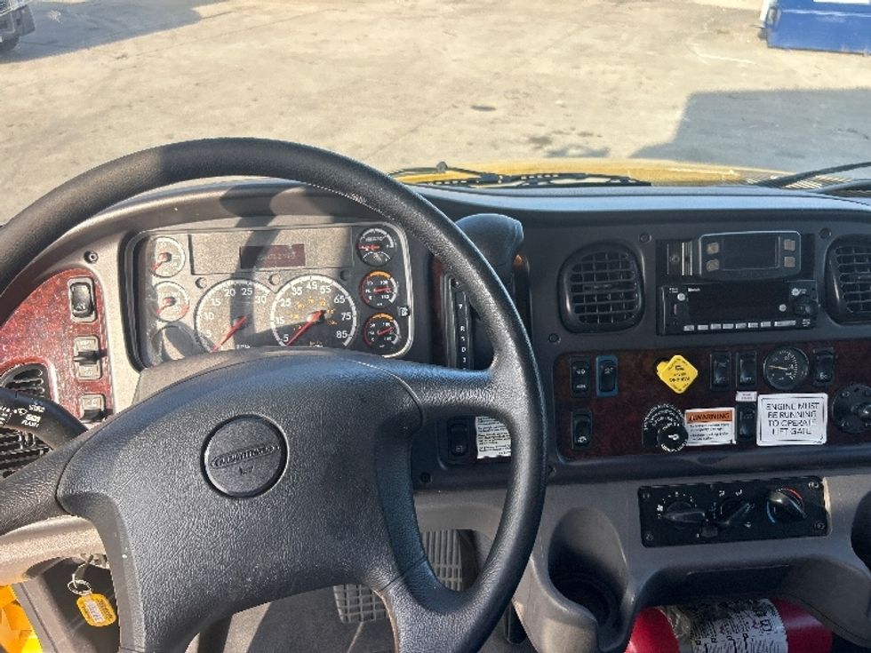 Medium Duty Box Truck-Light and Medium Duty Trucks-Freightliner-2022-M2-Terrell-TX-102,378\n\t\tmiles-$ 76,750 - Image 15