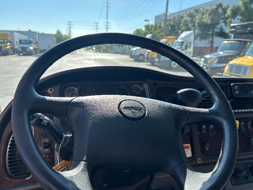 Medium Duty Box Truck-Light and Medium Duty Trucks-Freightliner-2022-M2-Torrance-CA-107,920\n\t\tmiles-$ 77,250 - Image 17