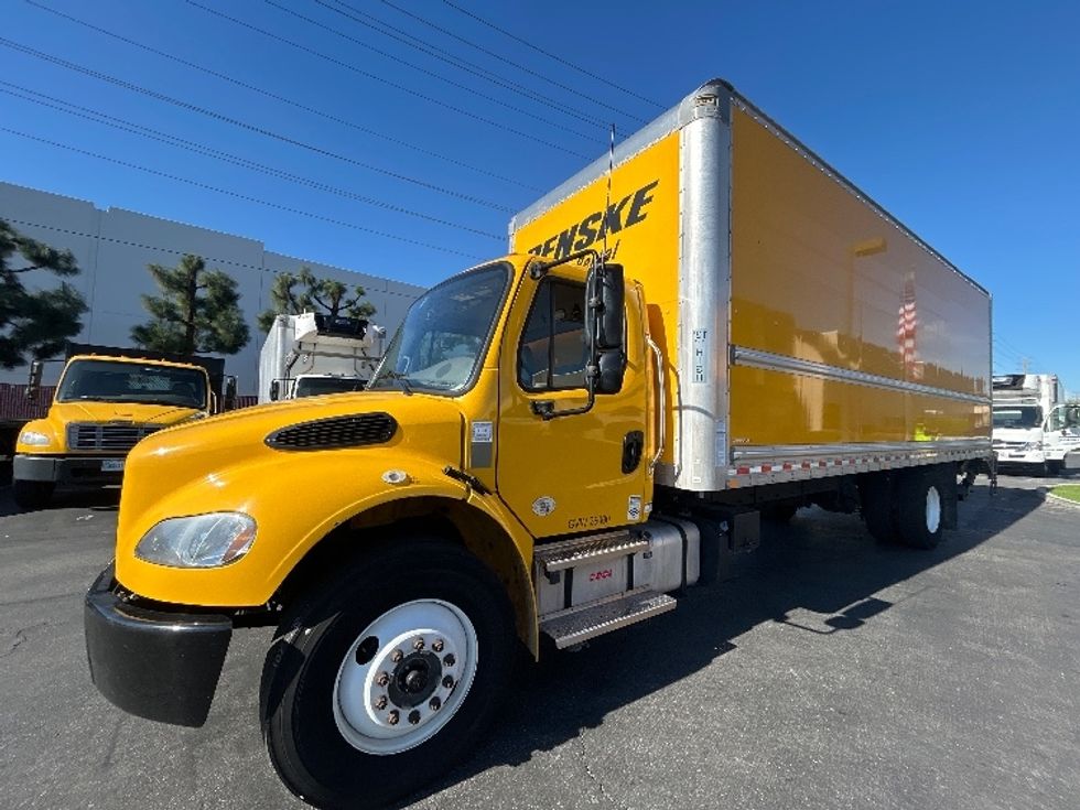 Medium Duty Box Truck-Light and Medium Duty Trucks-Freightliner-2022-M2-Torrance-CA-107,920\n\t\tmiles-$ 77,250 - Image 3