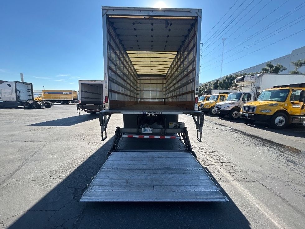 Medium Duty Box Truck-Light and Medium Duty Trucks-Freightliner-2022-M2-Torrance-CA-107,920\n\t\tmiles-$ 77,250 - Image 9