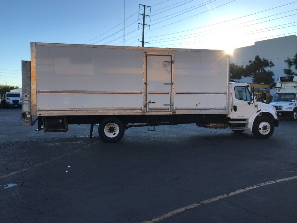 Medium Duty Box Truck-Light and Medium Duty Trucks-Freightliner-2022-M2-Torrance-CA-17,289\n\t\tmiles-$ 78,000 - Image 15